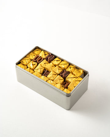 Crepe Dentelle Silver Box 450G